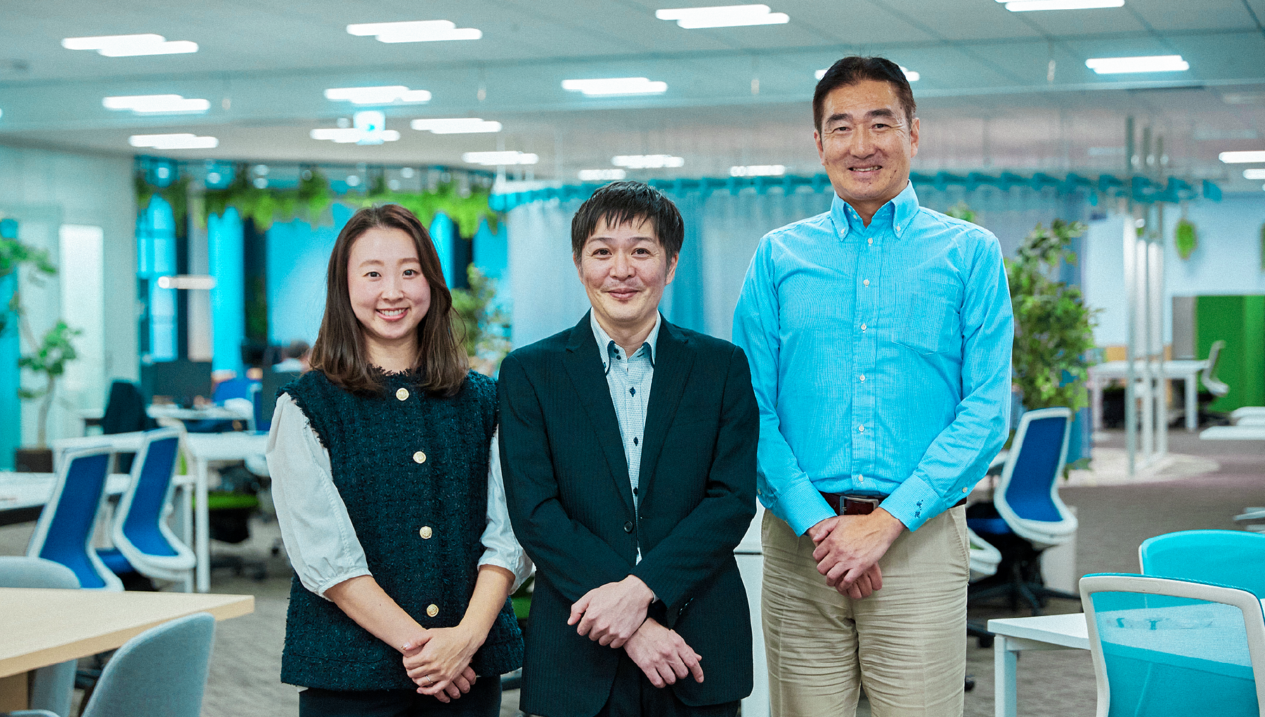 人事の集合写真