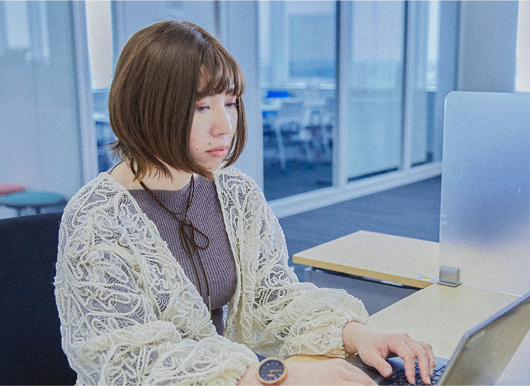 日々の業務について 社員画像